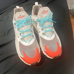 Nike air 70 React- Women’s